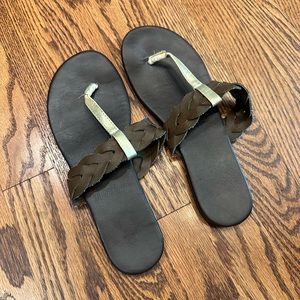 Women’s GAP size 7 Braided Sandals